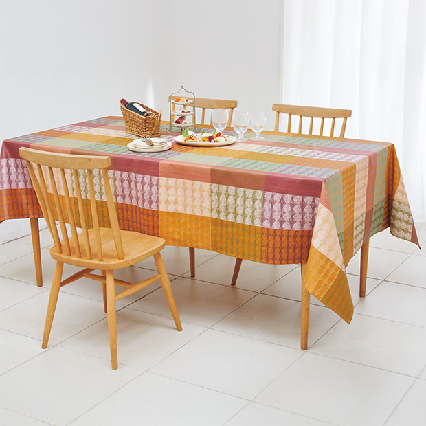 テーブルクロス　ミルハロプルーン