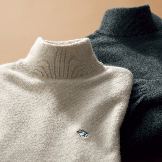 マッセルバラ カシミヤブルーフォックスハイネックセーター | ライト