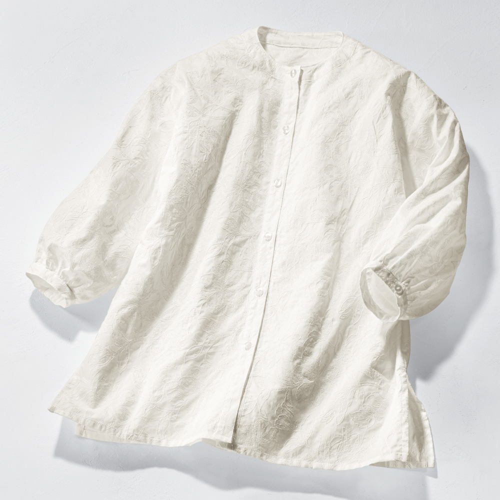 お花の刺しゅうブラウス