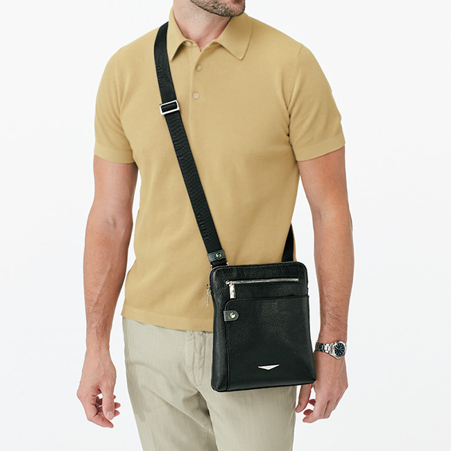 イタリアンレザー･コンパクトショルダー