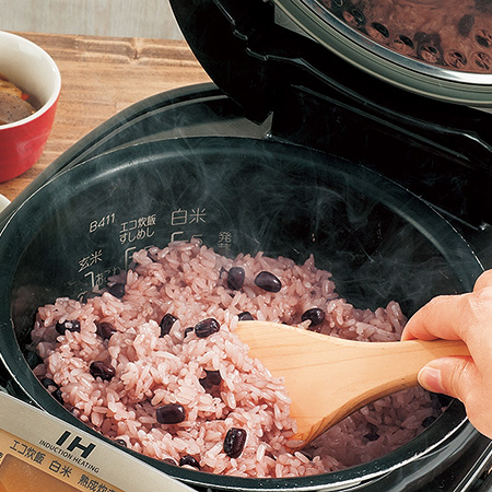 丹波大納言小豆のお赤飯と天然真鯛のおこわ