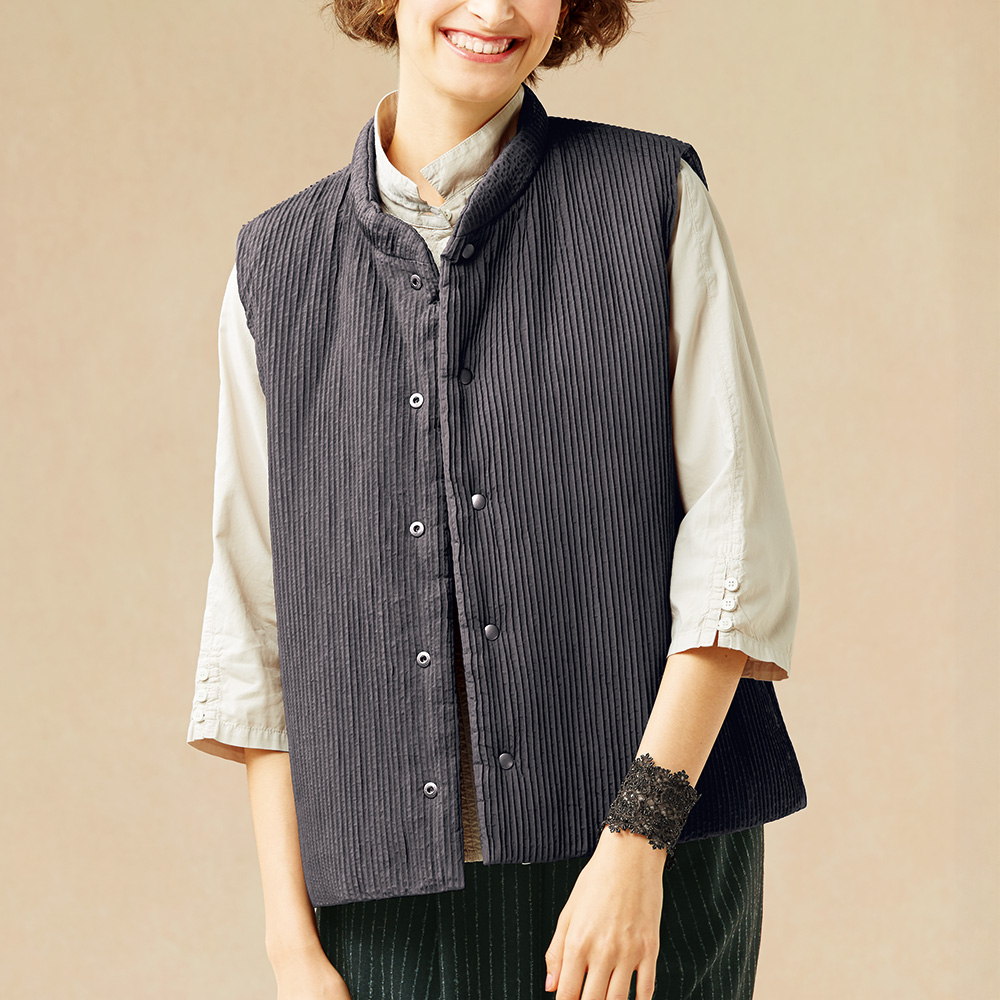 ヤッコマリカルド ピンタック・中わたベスト | ライトアップオンライン