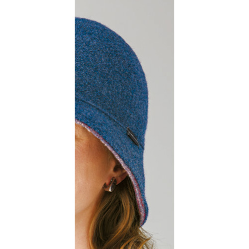 縮じゅうウールのリバーシブルハット／マフラー付き