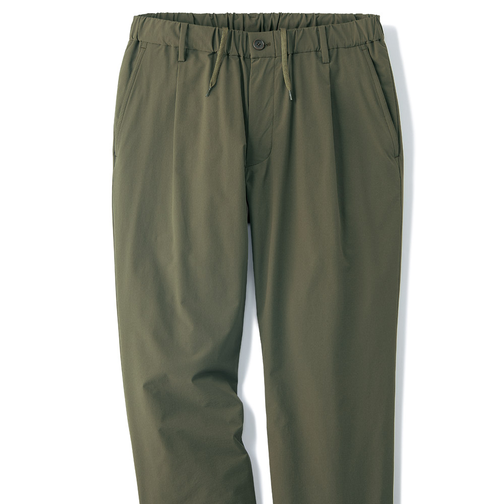 のびのび素材の清涼イージースラックス