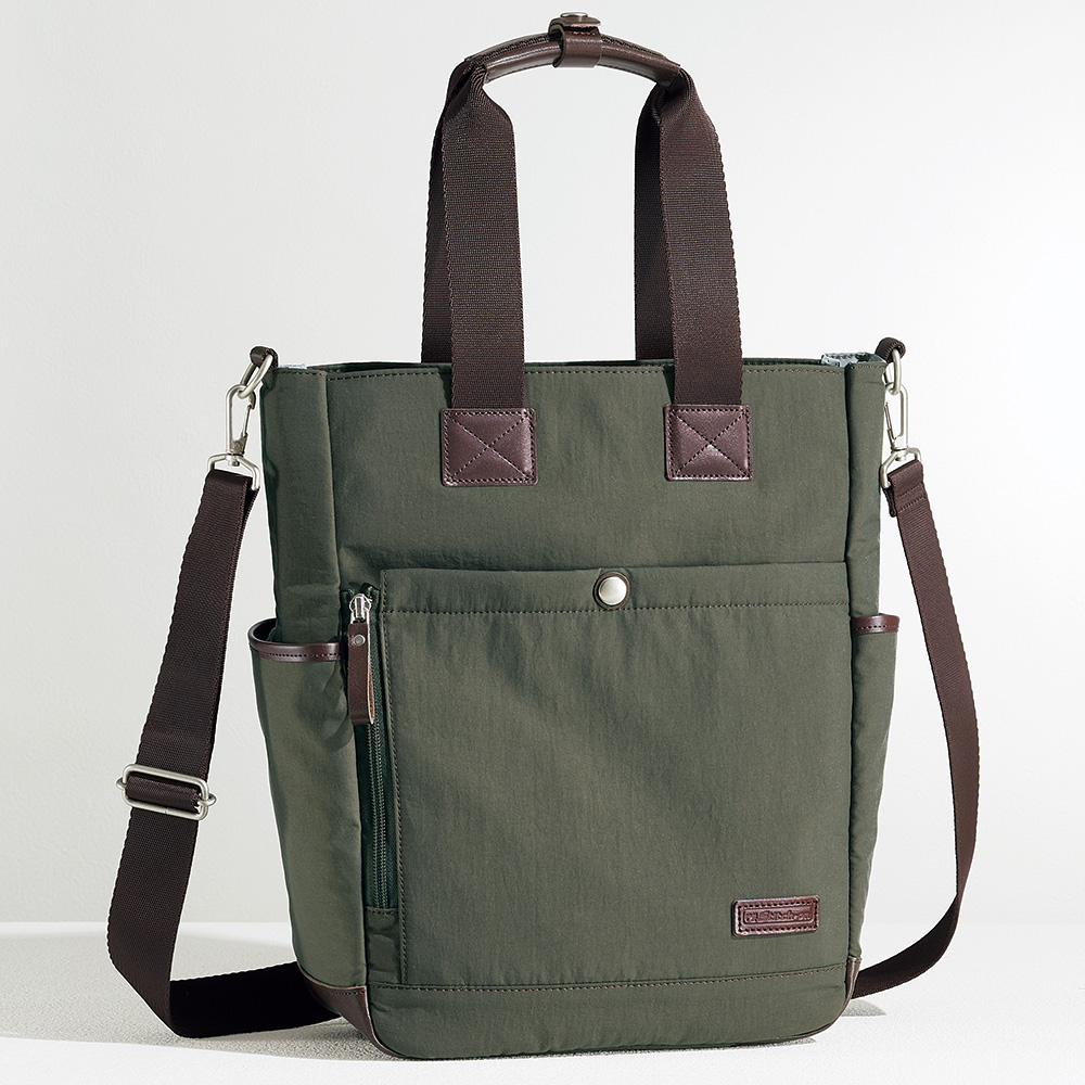 中身が見やすい軽量トラベルトート