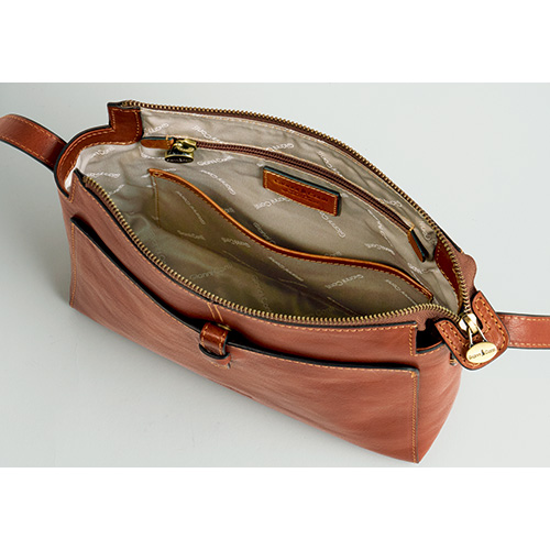 レザーショルダーバッグ