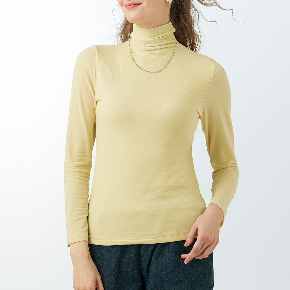 しなやかな着心地のコットン混プルオーバー