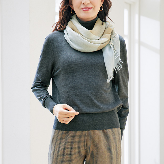 洗えるウール・タートルネックプルオーバー