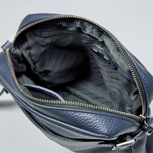 ドラロレザー・スクエアショルダーバッグ