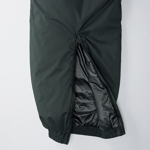 中わた・軽量ナイロン撥水パンツ