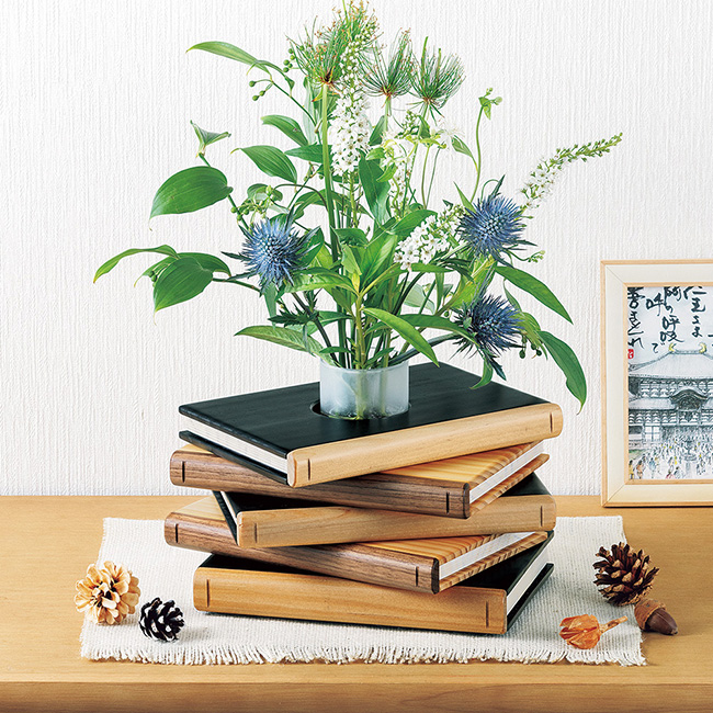 松材のブック型花器