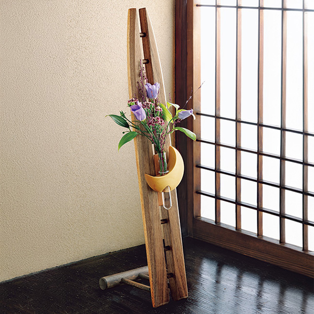 高さ調節できる掛け花生け／スタンド付