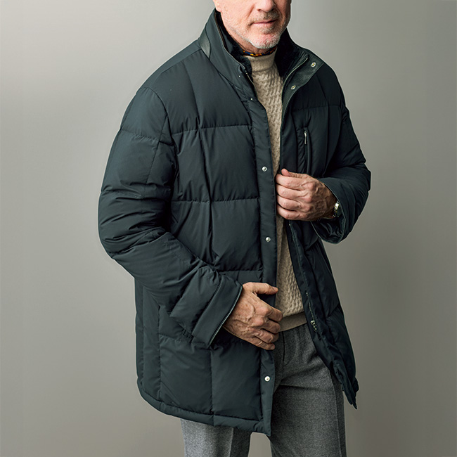 レザー使いのダウンコート