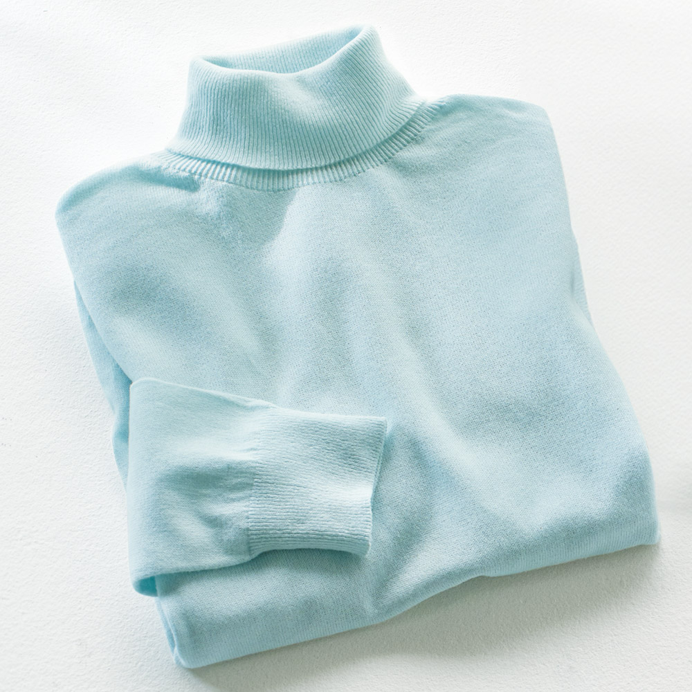 ふわふわコットンタートルセーター