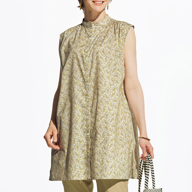 ペイズリー柄ノースリーブロングブラウス