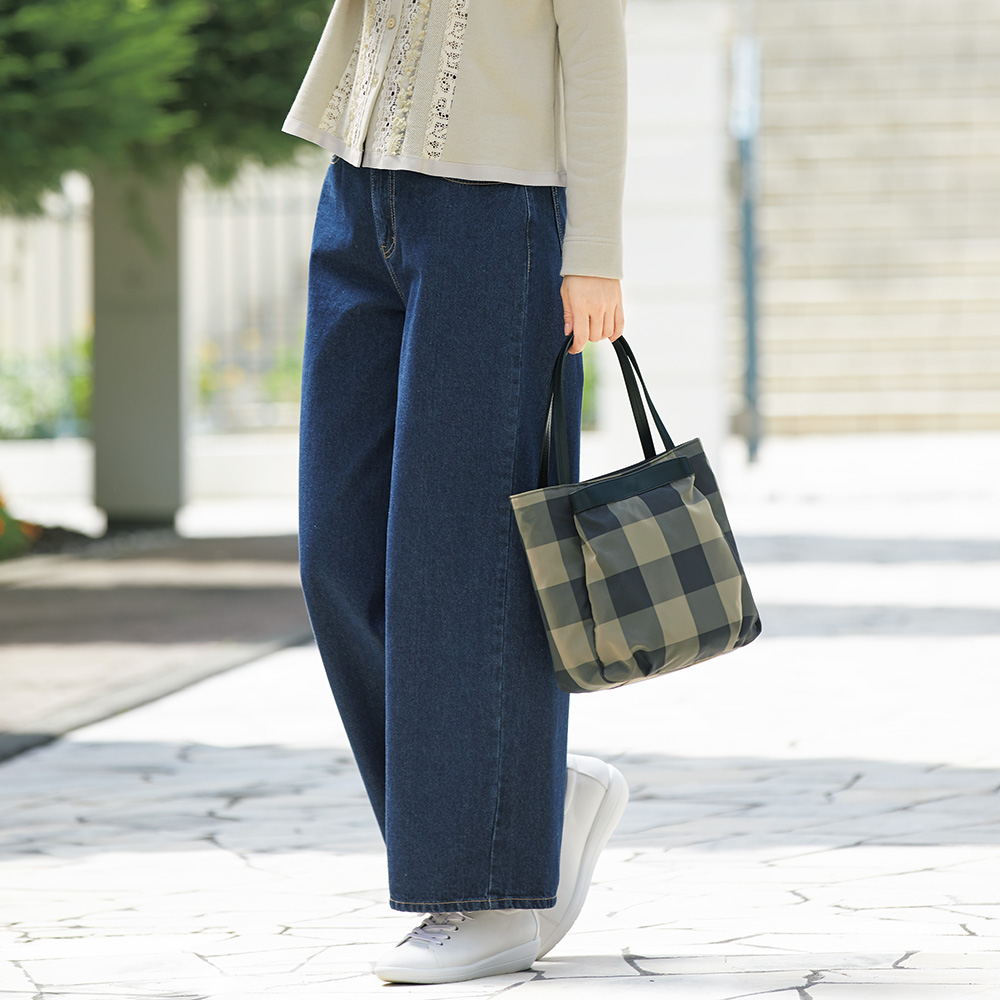 驚くほど軽いチュールのハンドバッグ