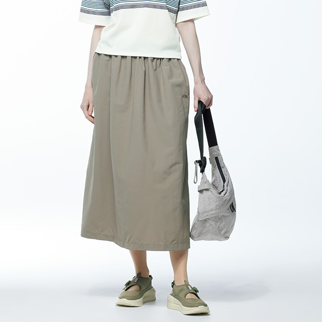 トラベルフロウサンダル