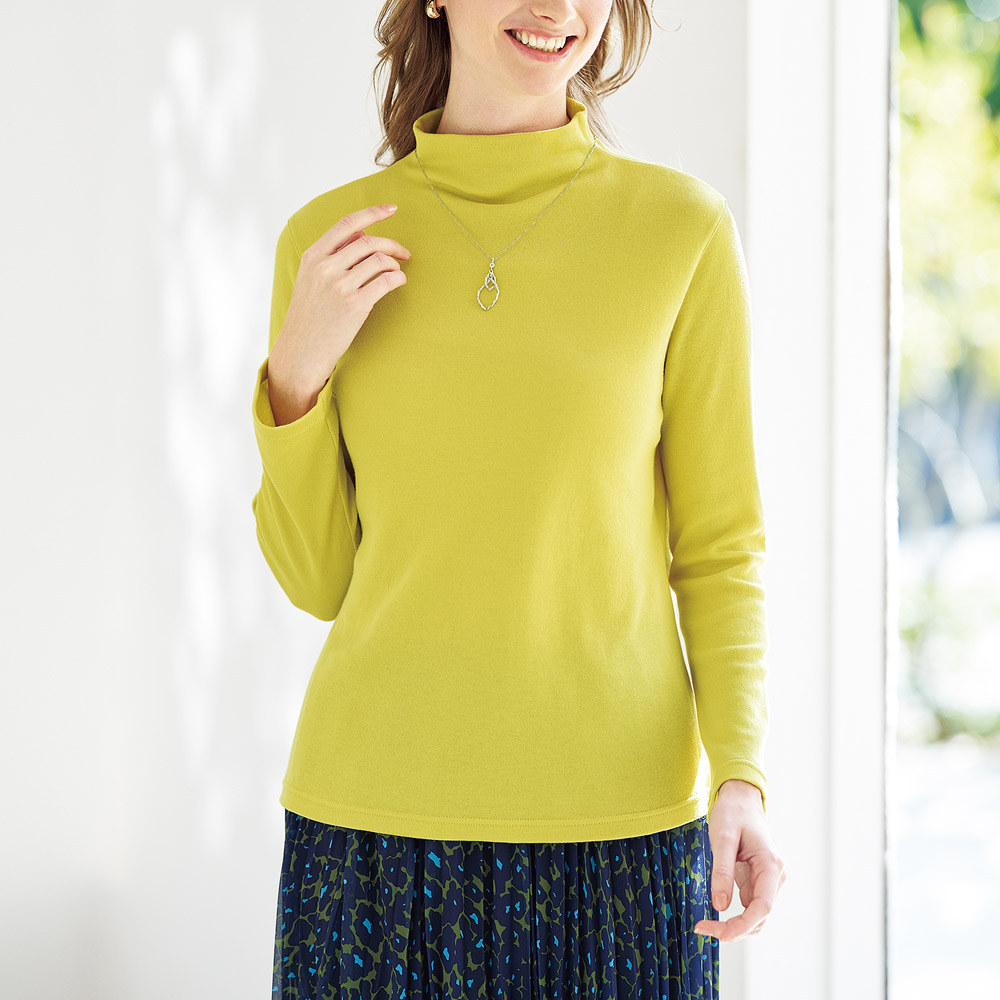 軽い着心地のコットンプルオーバー