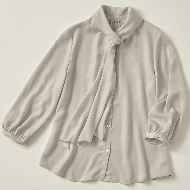 ボウタイ風･サテンブラウス