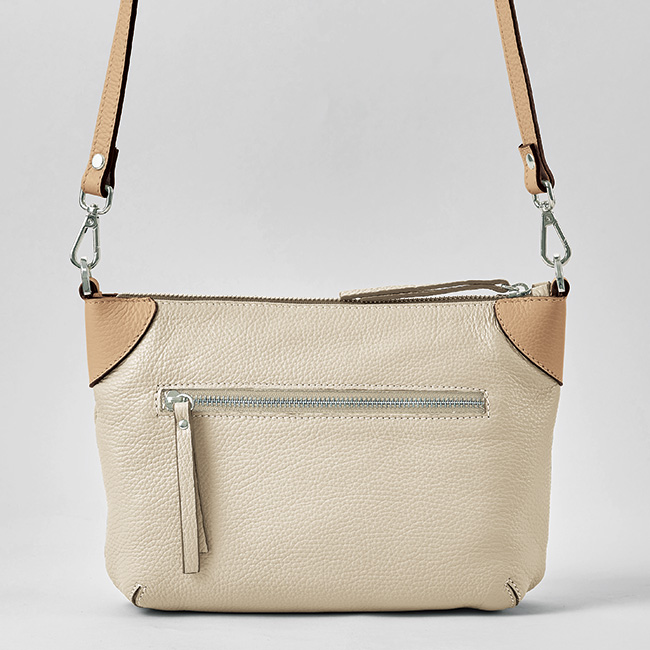 ショルダーバッグ