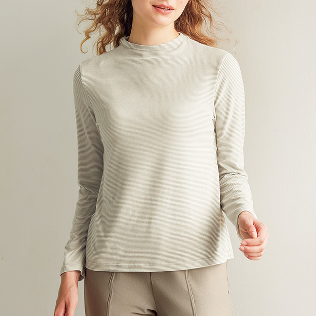 ぽかぽかボトルネックプルオーバー