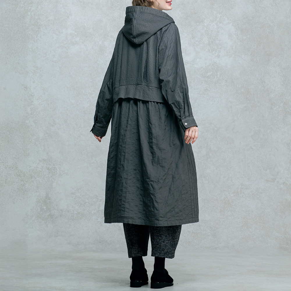 フード付きロングコート