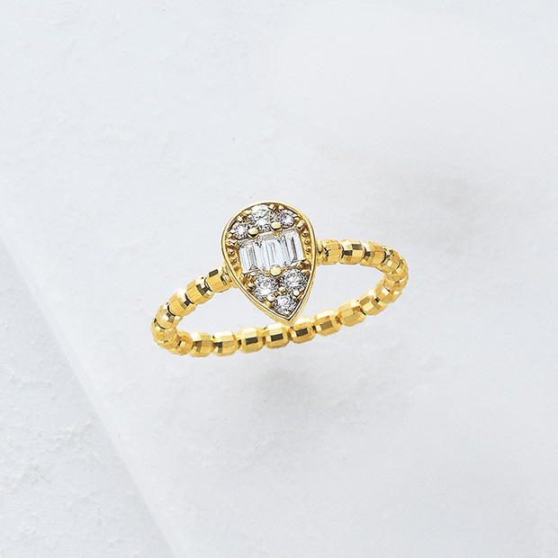 K18ダイヤモンドストレッチリング／ドロップ型