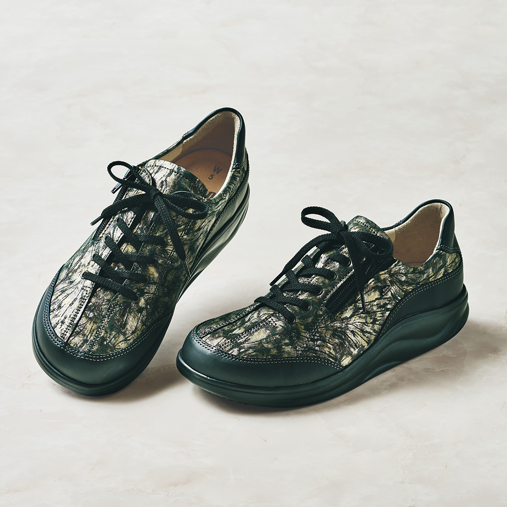 4E・ファスナー付きスニーカー