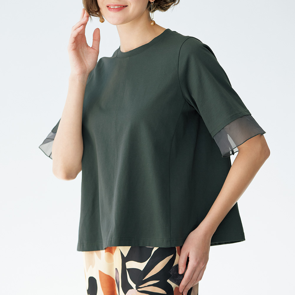 フレアースリーブ･切り替えプルオーバー