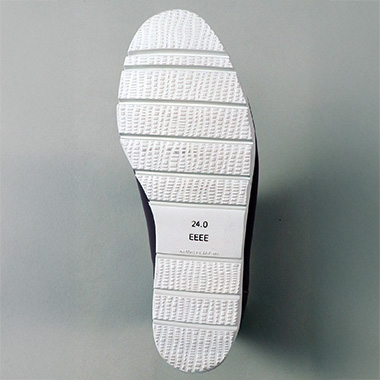 ファスナー付きレザースニーカー