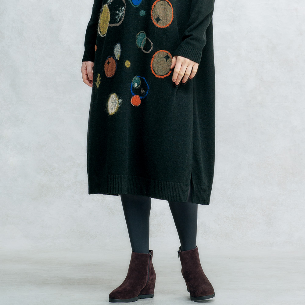 ファスナー付きショートブーツ