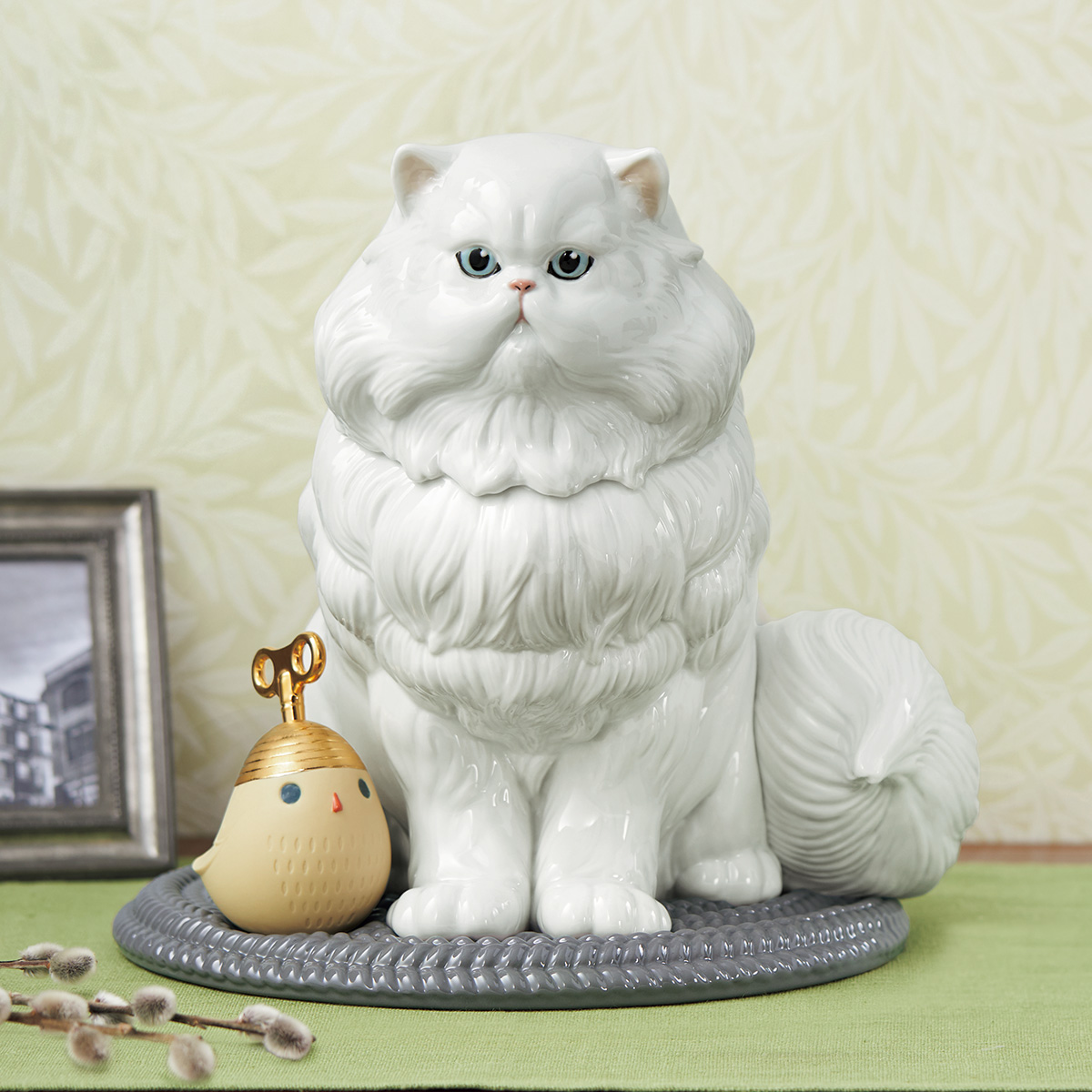 リヤドロ ペルシャ猫とおもちゃ | ライトアップオンラインストア