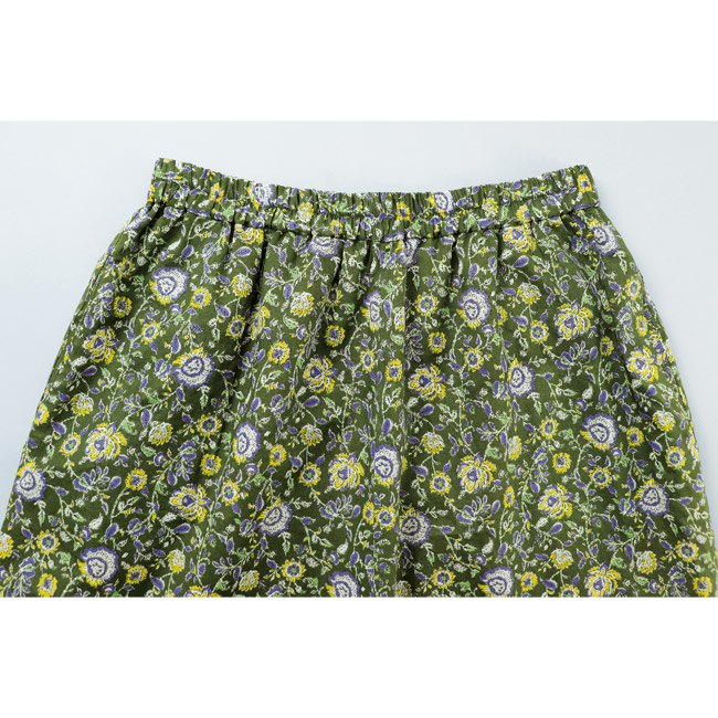 フラワープリントスカート