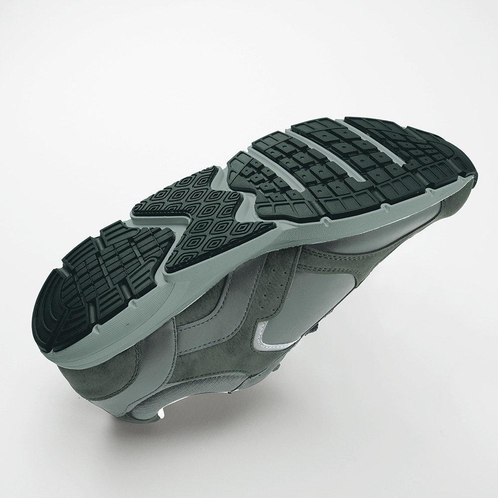 産学共同開発4Eウォーキングシューズ