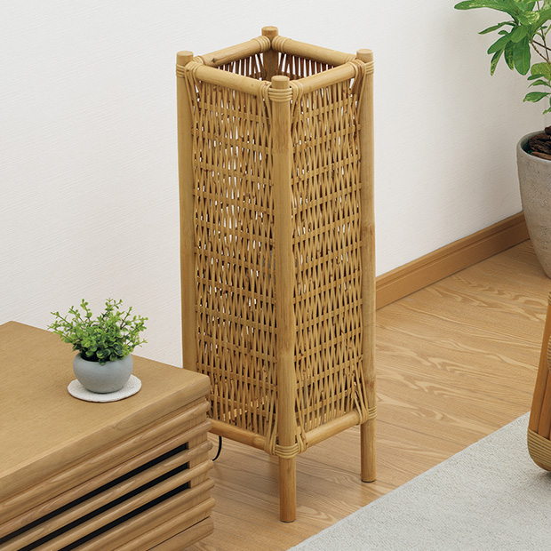 籐製フロアランプ／竹編み