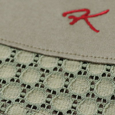 ラッセルレース使いのプルオーバー