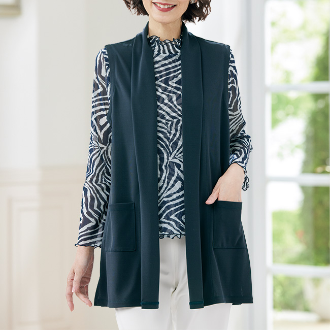 落ち感のきれいなロングベスト