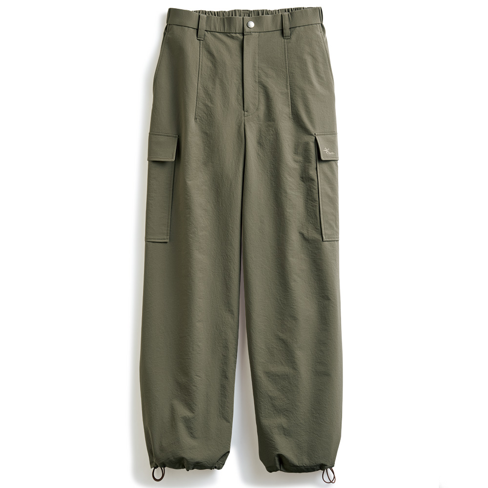 スコーロン素材のイージーベイカーパンツ