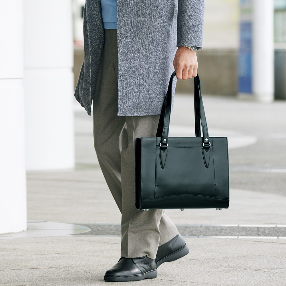 ブラスコットレザーのA4サイズ･トートバッグ