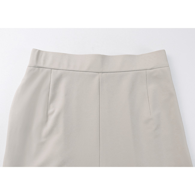 ストレッチセミワイドパンツ