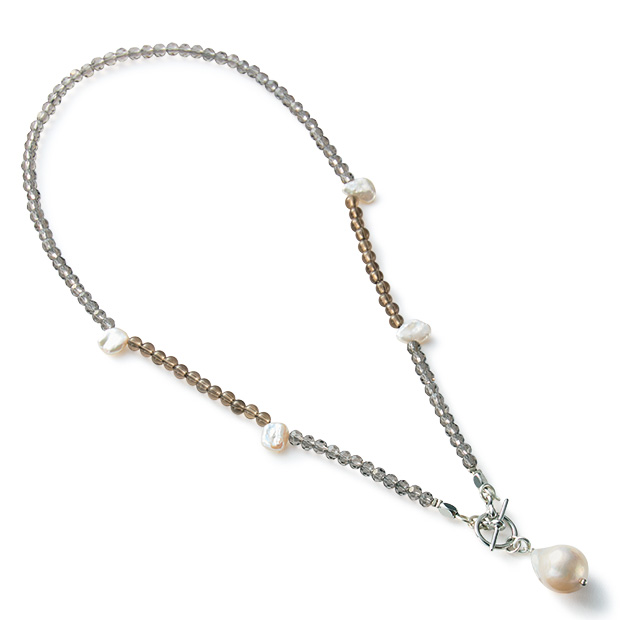 パールとスモーキークオーツのデザインペンダント