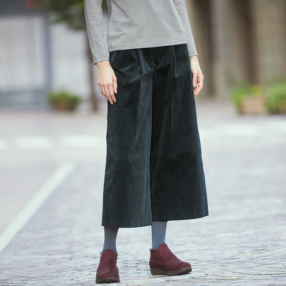 ストレッチコーデュロイワイドパンツ