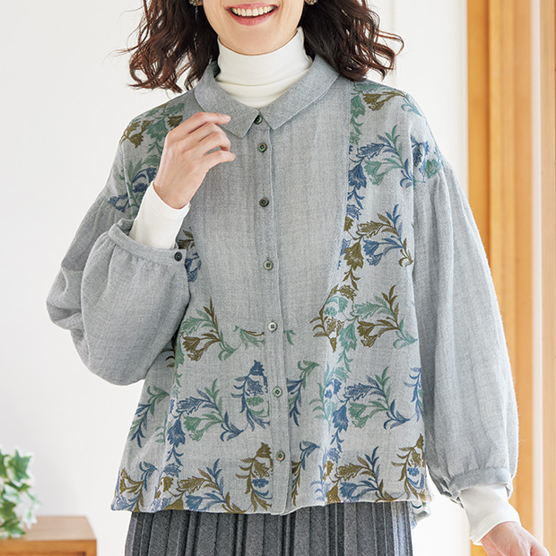 ウールガーゼ刺しゅうブラウス／りんどうの花