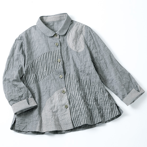 袖折り返し可能な切り替えブラウス