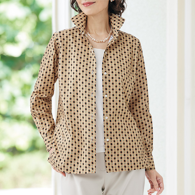 ワイドラウンドカラーシャツ