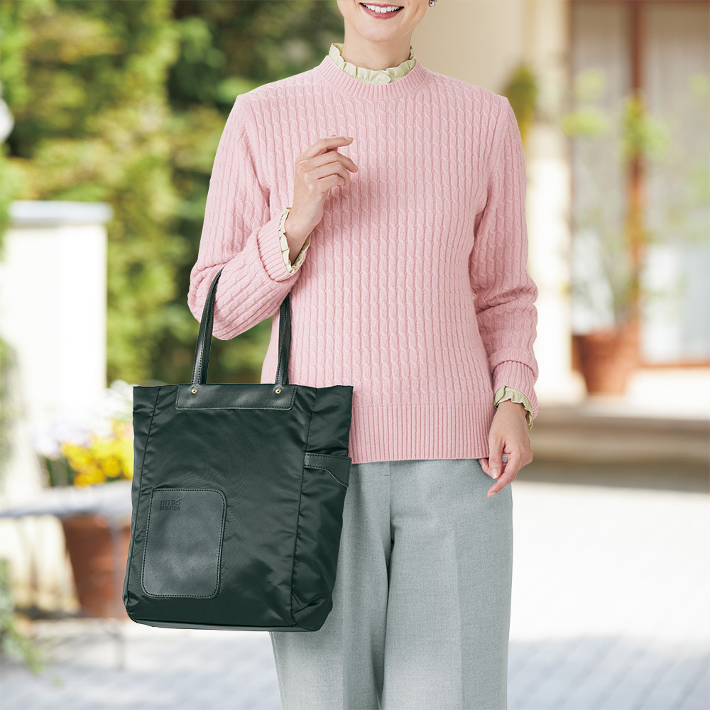 A4サイズのコンパクト縦型トートバッグ