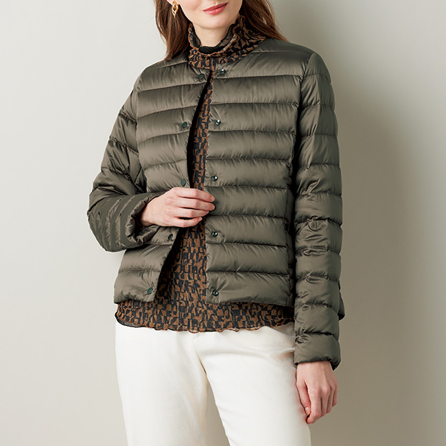 ヴィクトリアダウン軽量ジャケット