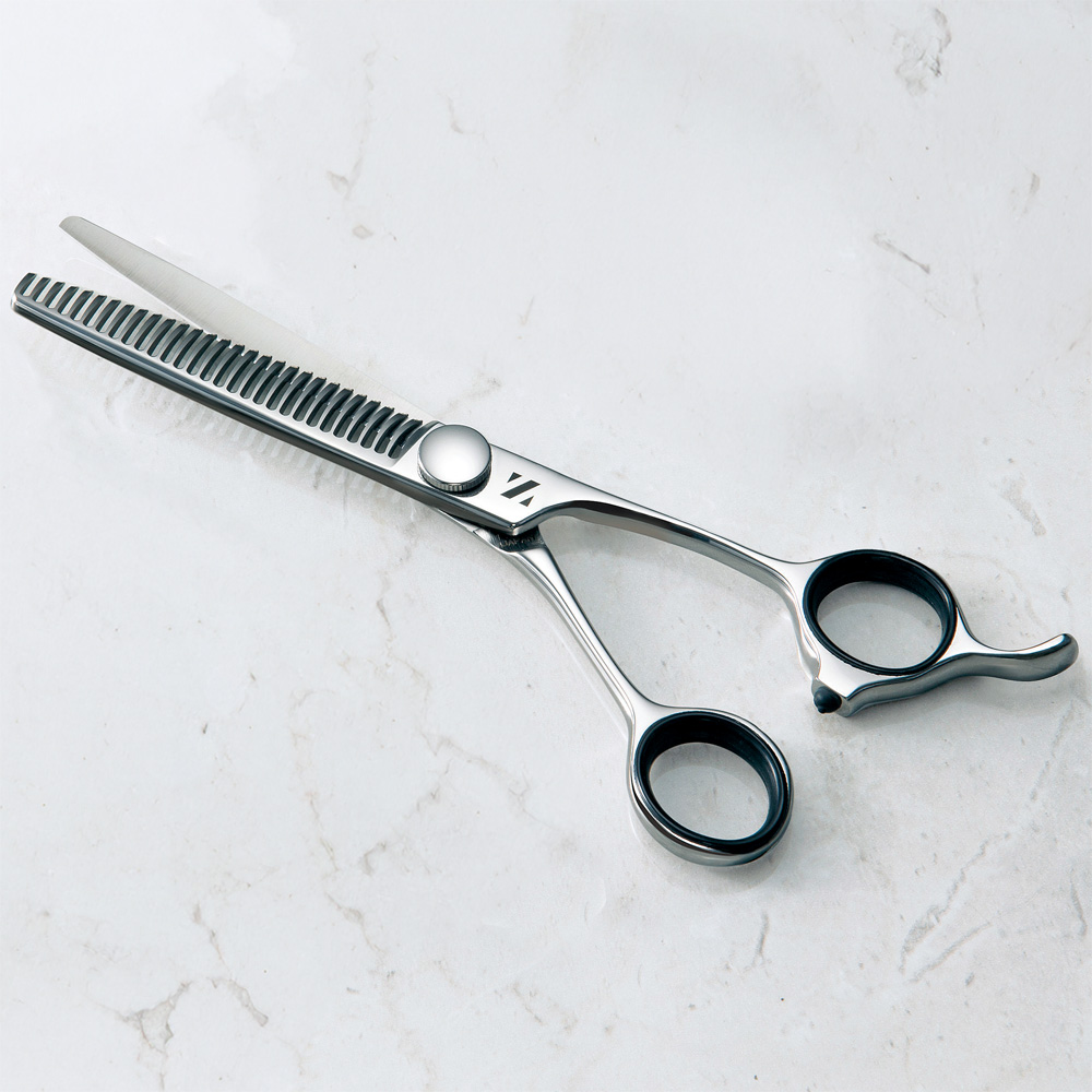 燕三条の髪はさみ／すき鋏