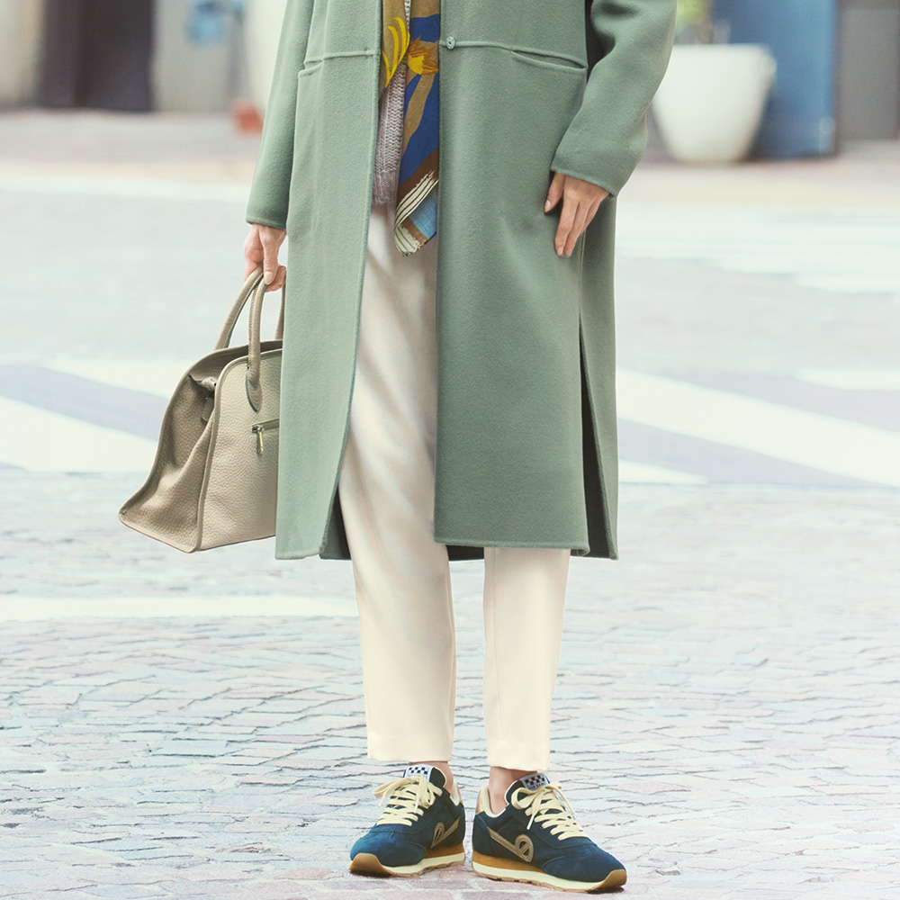 撥水・テーパードパンツ