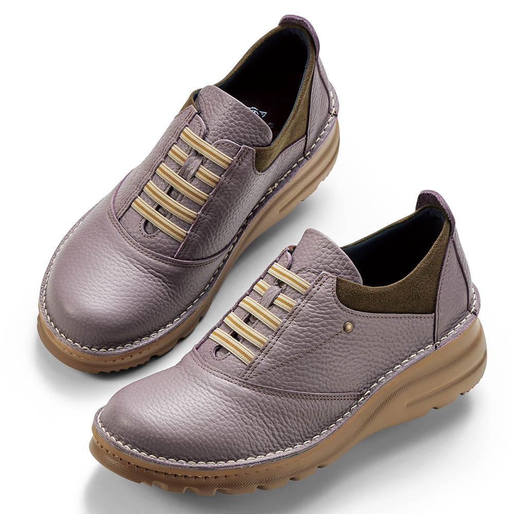 ゴム使い軽量デザインスニーカー